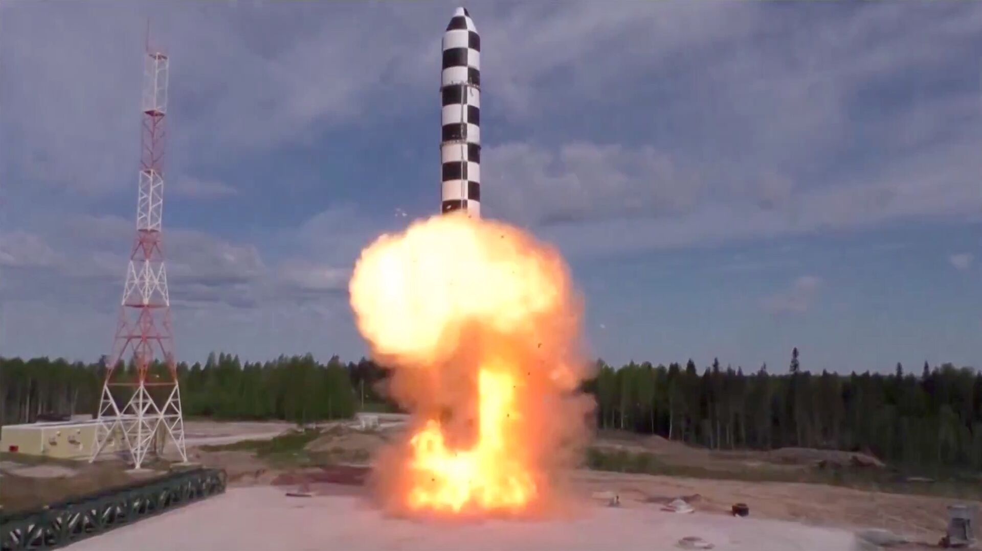 Испытание новой баллистической ракеты «Сармат». Фото: Минобороны РФ